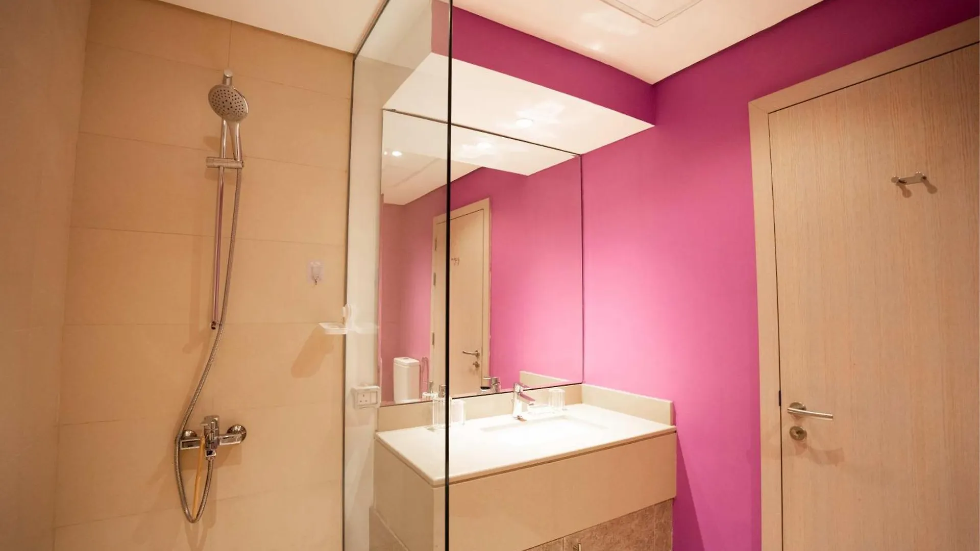 2Br Spacious Private Entrance In Yas Island 001 Abu Dhabi Apartment